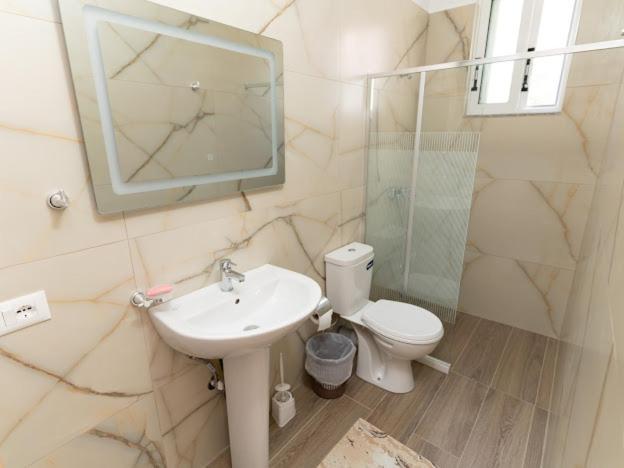 Roel Apartments Sarandë 외부 사진